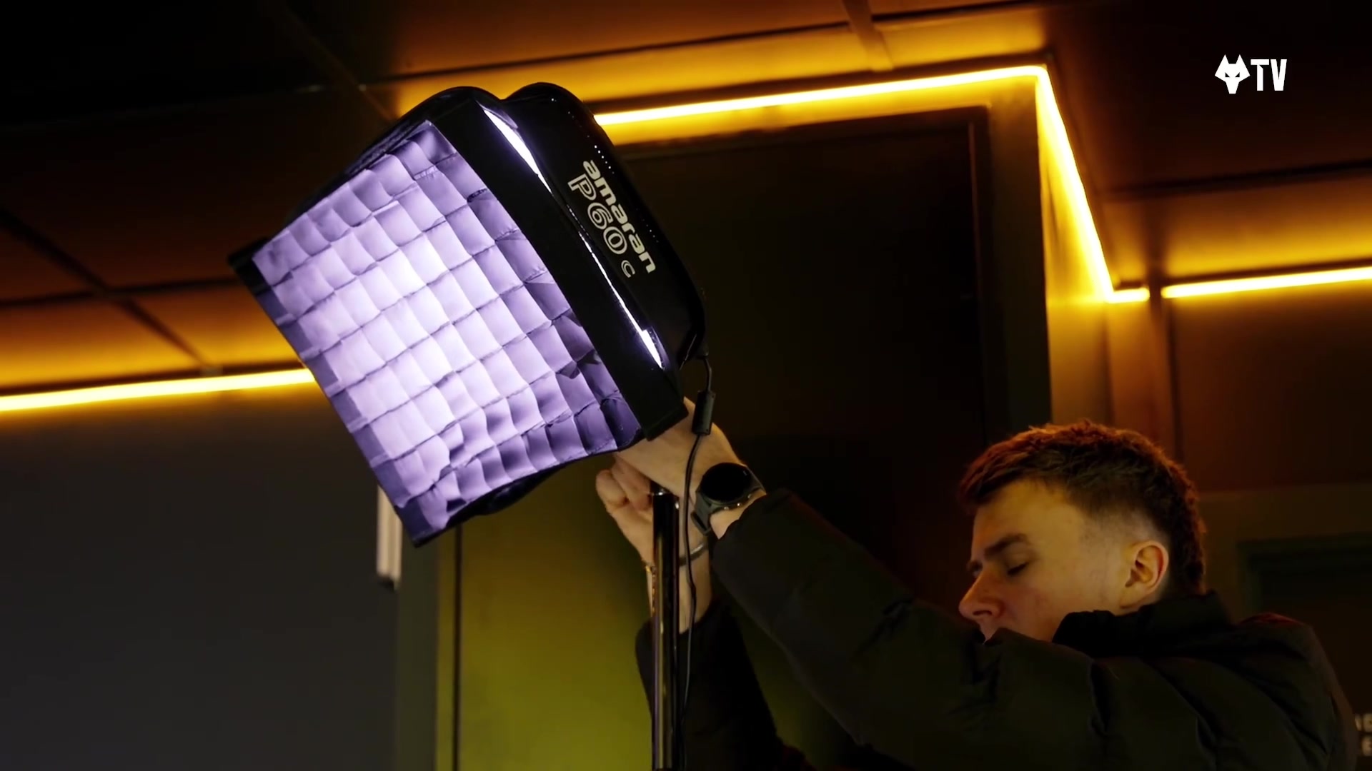 中超11球本土射手王！官方：19岁王钰栋获2025中国金童奖（U21）